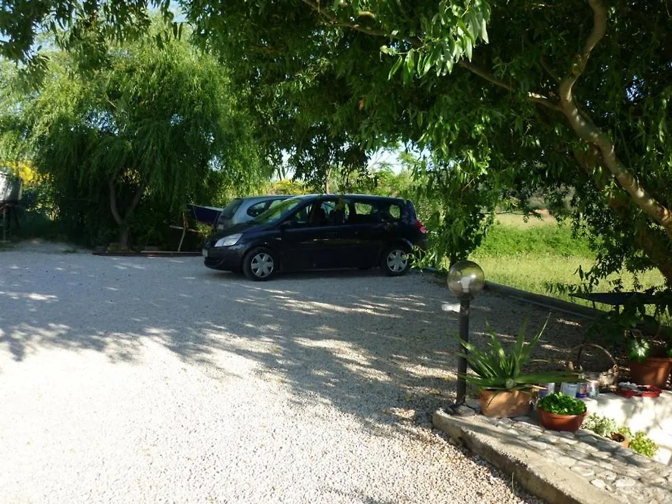 Bougenville Kampor
