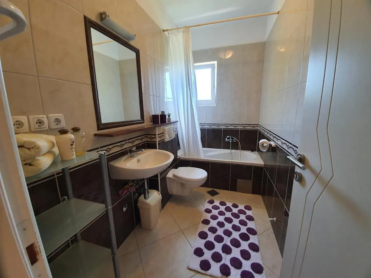 Apartment Bougenville Kampor