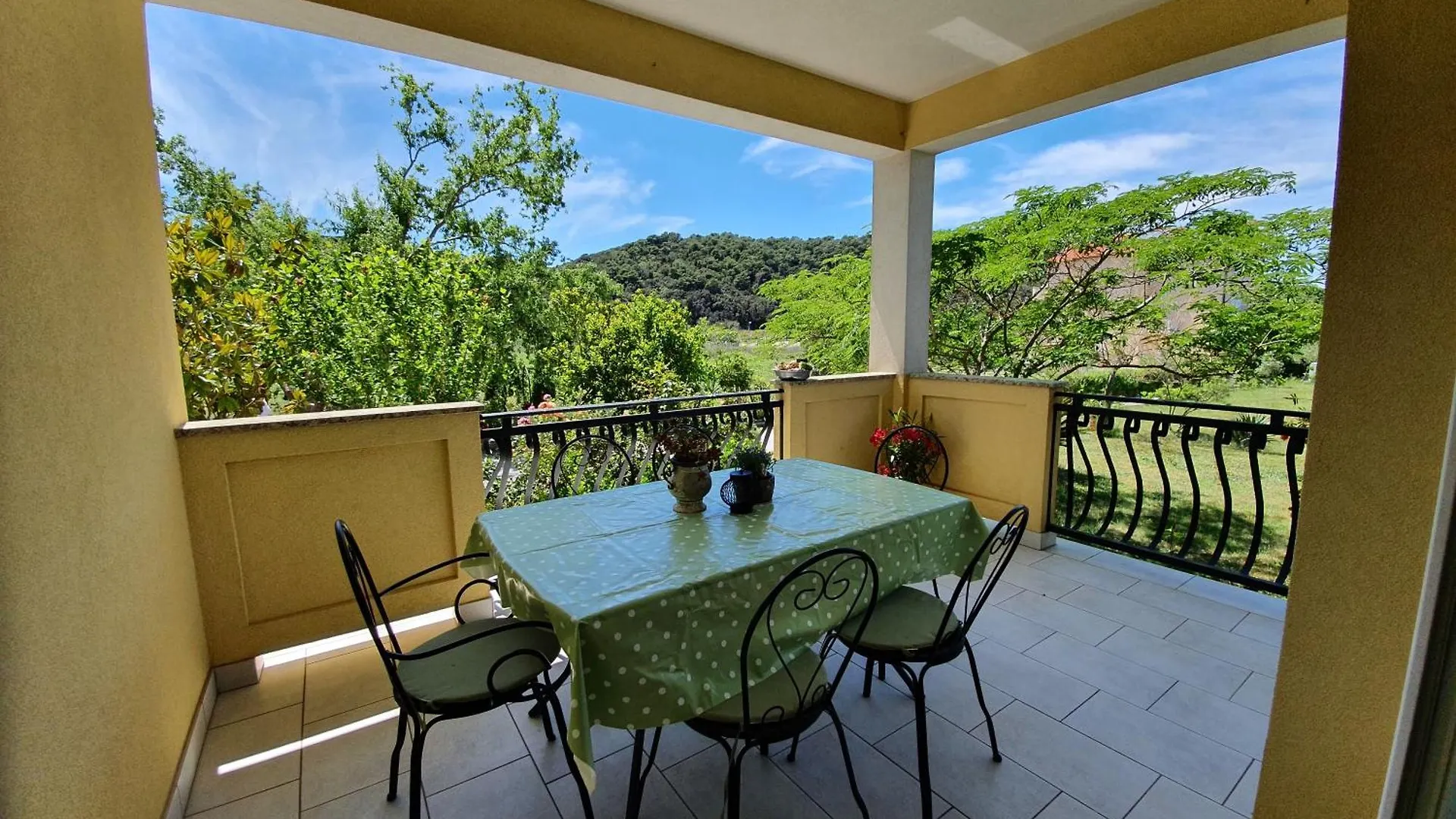 Apartment Bougenville Kampor Croatia